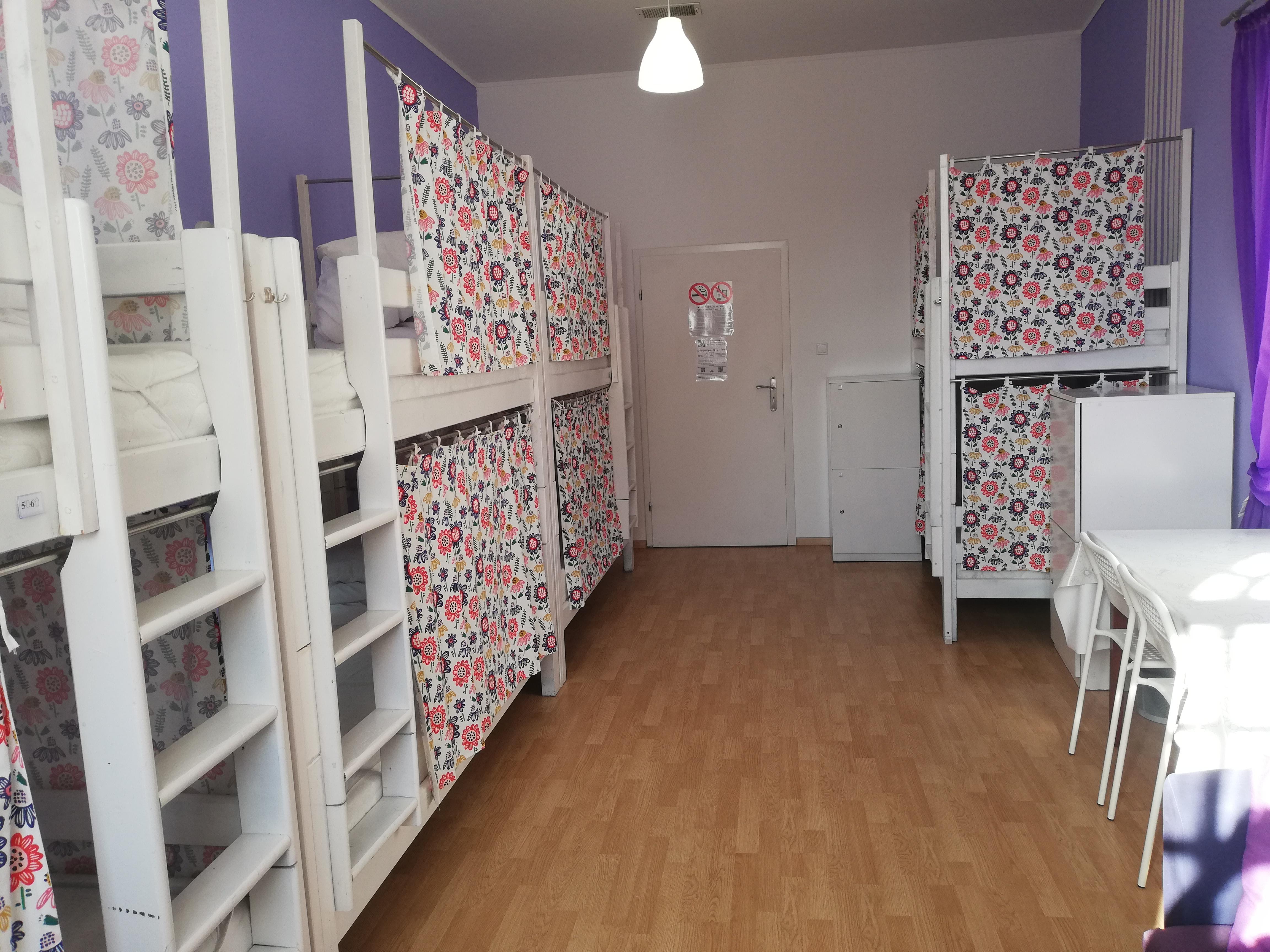 Lorf Hostel&Coffee Krakow Bagian luar foto