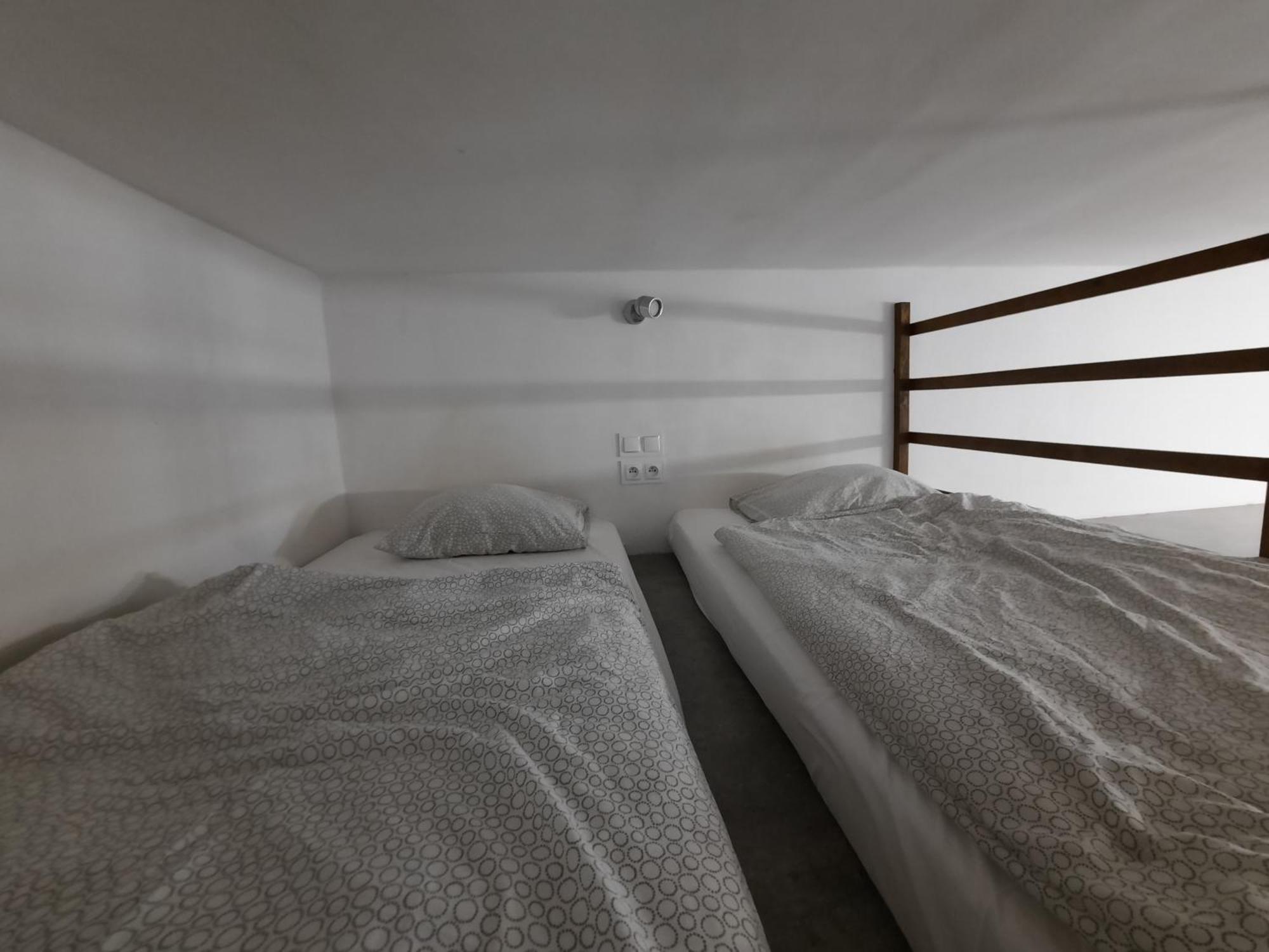 Lorf Hostel&Coffee Krakow Bagian luar foto