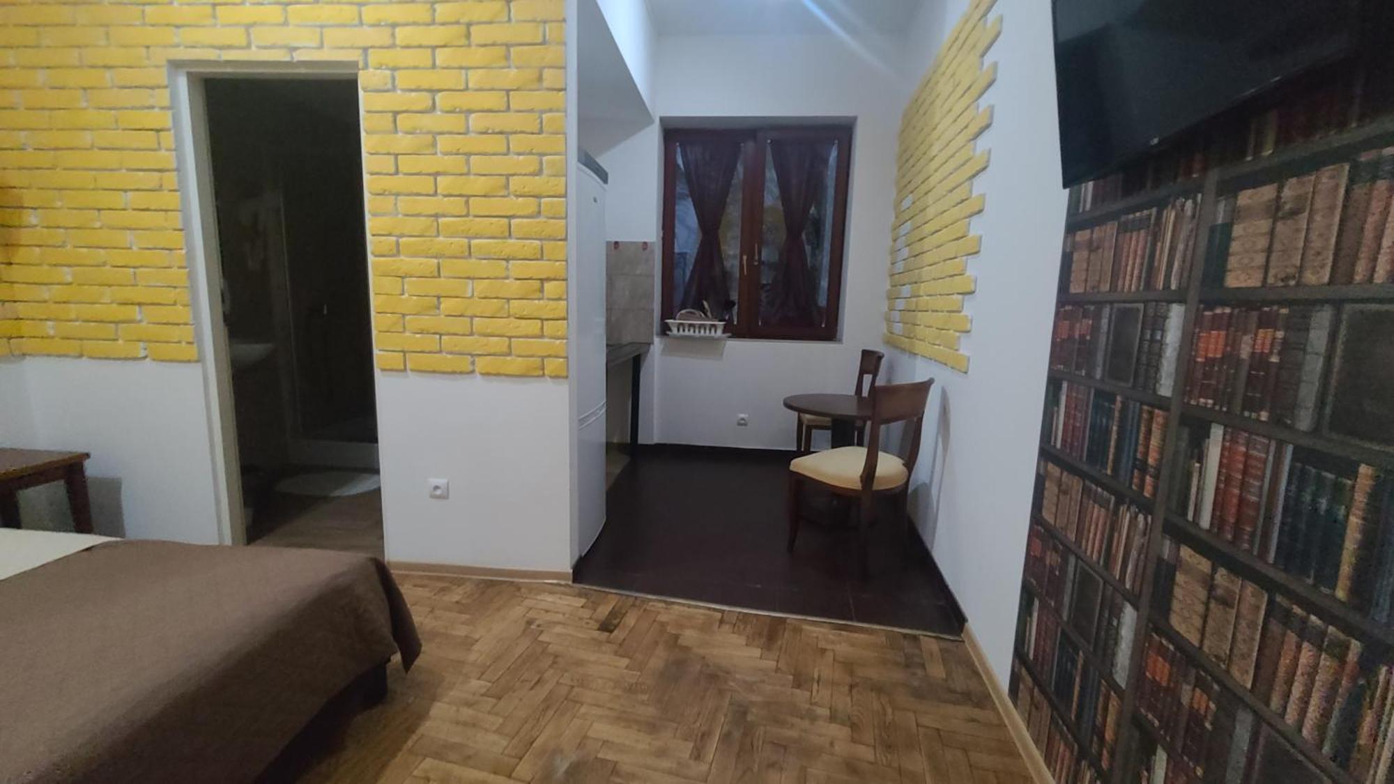 Lorf Hostel&Coffee Krakow Bagian luar foto