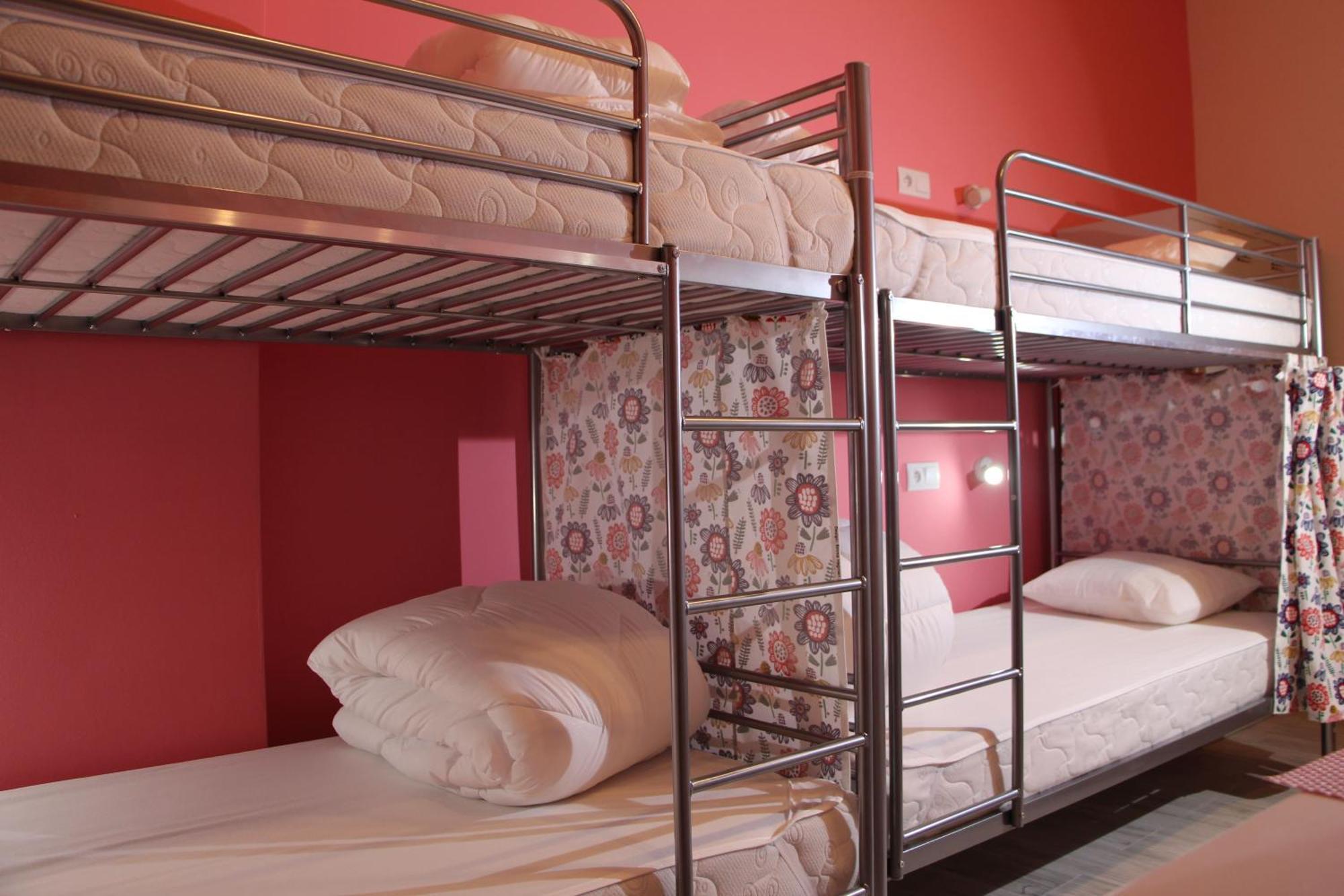 Lorf Hostel&Coffee Krakow Bagian luar foto