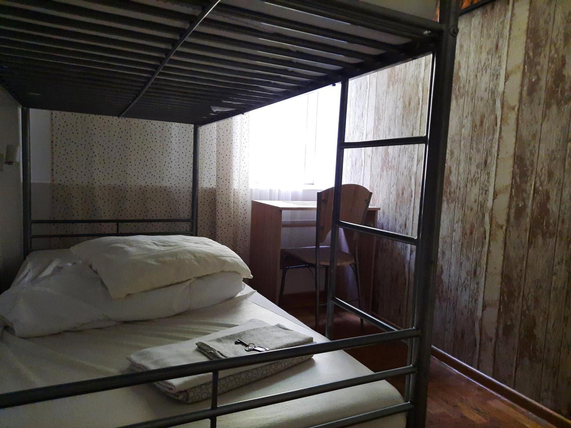 Lorf Hostel&Coffee Krakow Bagian luar foto