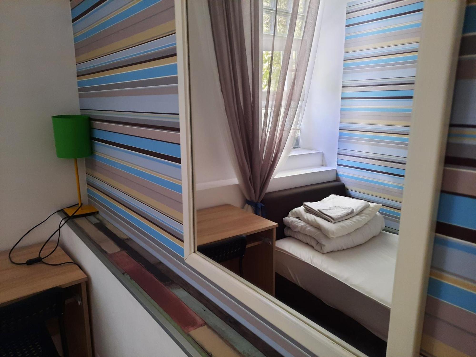 Lorf Hostel&Coffee Krakow Bagian luar foto