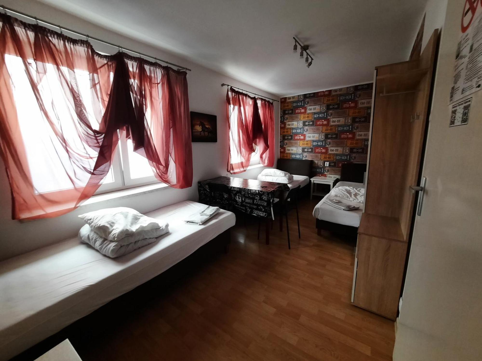 Lorf Hostel&Coffee Krakow Bagian luar foto